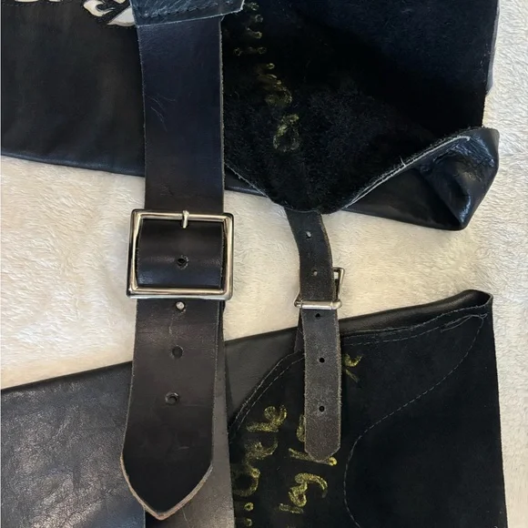 Black/Cream Fringe Rare Leather Jacket and Chaps. Excellent condition. Sz Medium - Picture 9 of 16